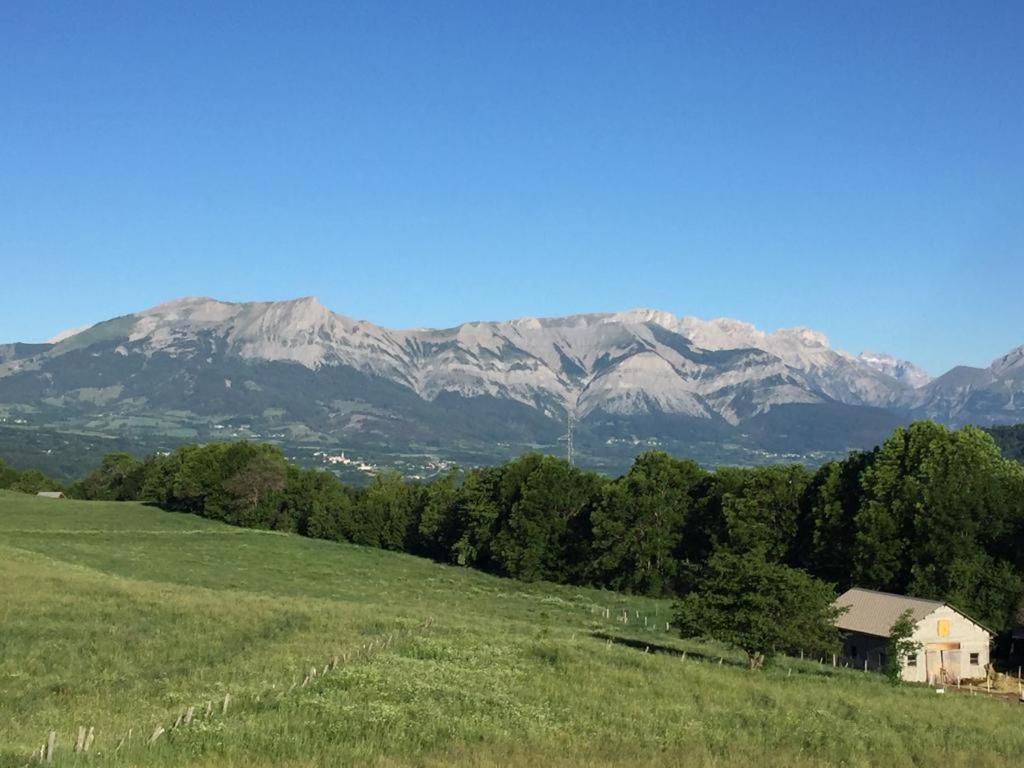 Appartement Offrant Une Magnifique Vue Des Montagnes سانت ليغر لي ميلزي المظهر الخارجي الصورة