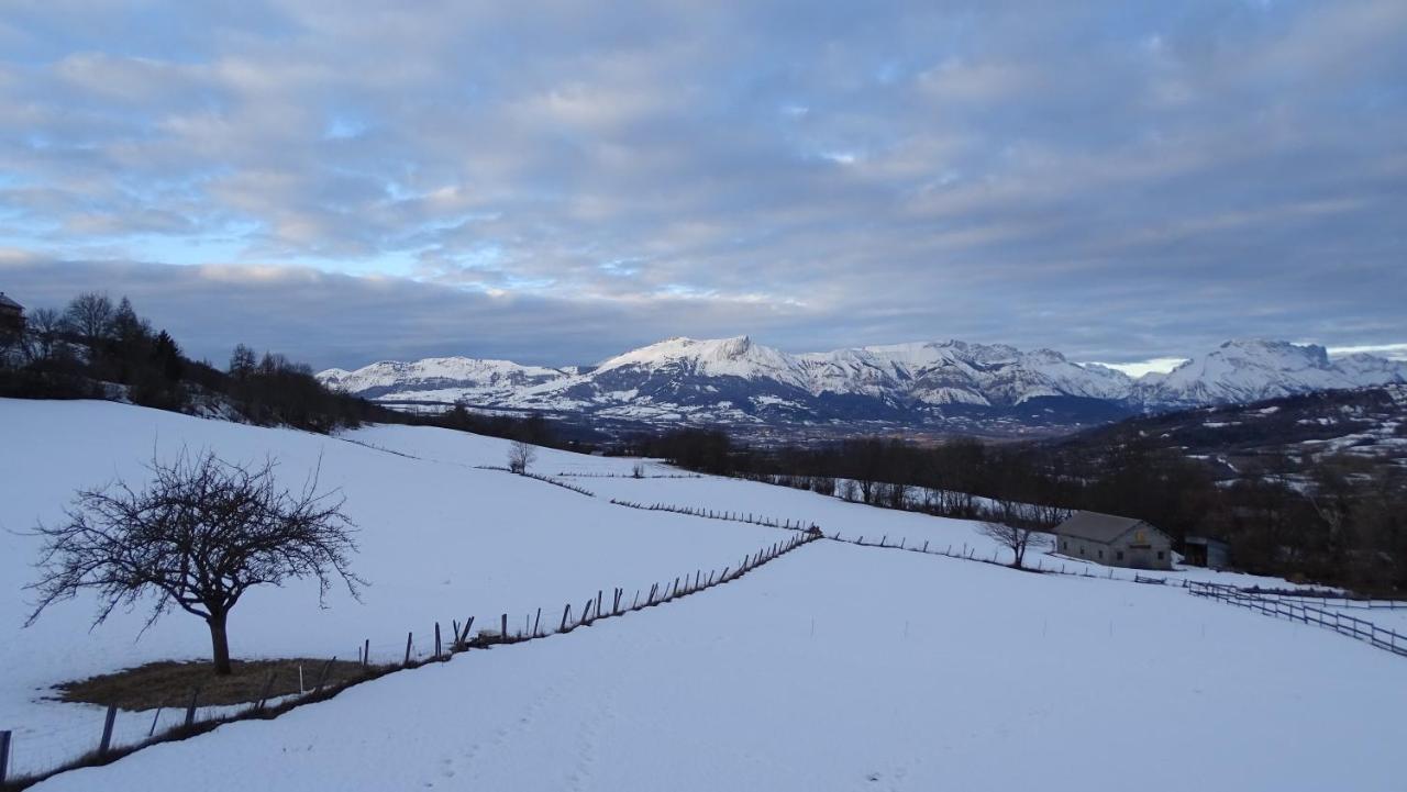Appartement Offrant Une Magnifique Vue Des Montagnes سانت ليغر لي ميلزي المظهر الخارجي الصورة